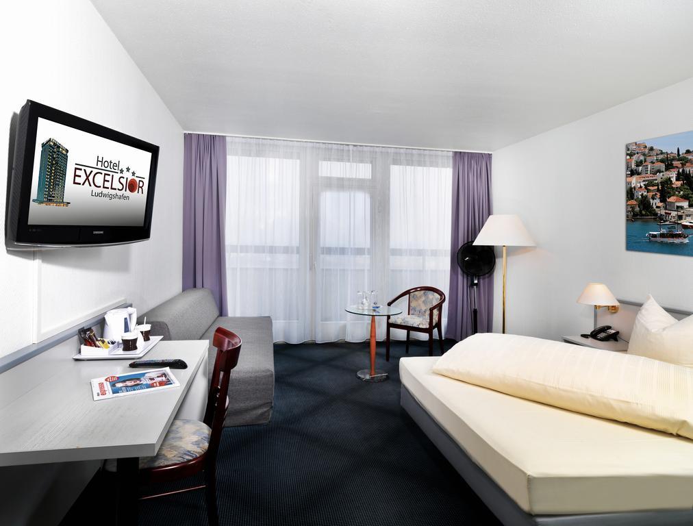 Hotel Excelsior Ludwigshafen Room photo